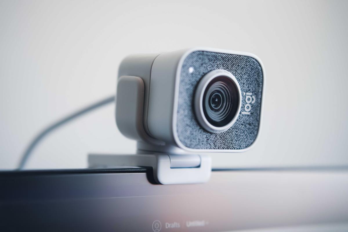 Schendt het webcam-on-beleid de mensenrechten?  Een Nederlandse rechtbank denkt van wel – European Sting – Kritiek nieuws en inzichten over Europese politiek, economie, buitenlandse zaken, zaken en technologie